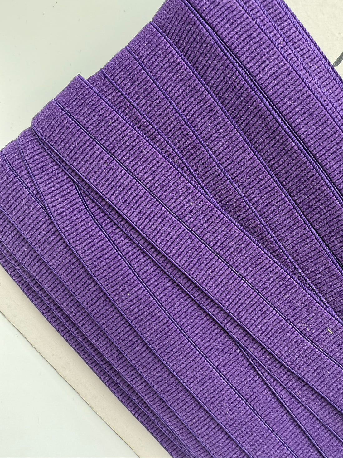 Mørke Lilla- Foldeelastik 2 cm bred