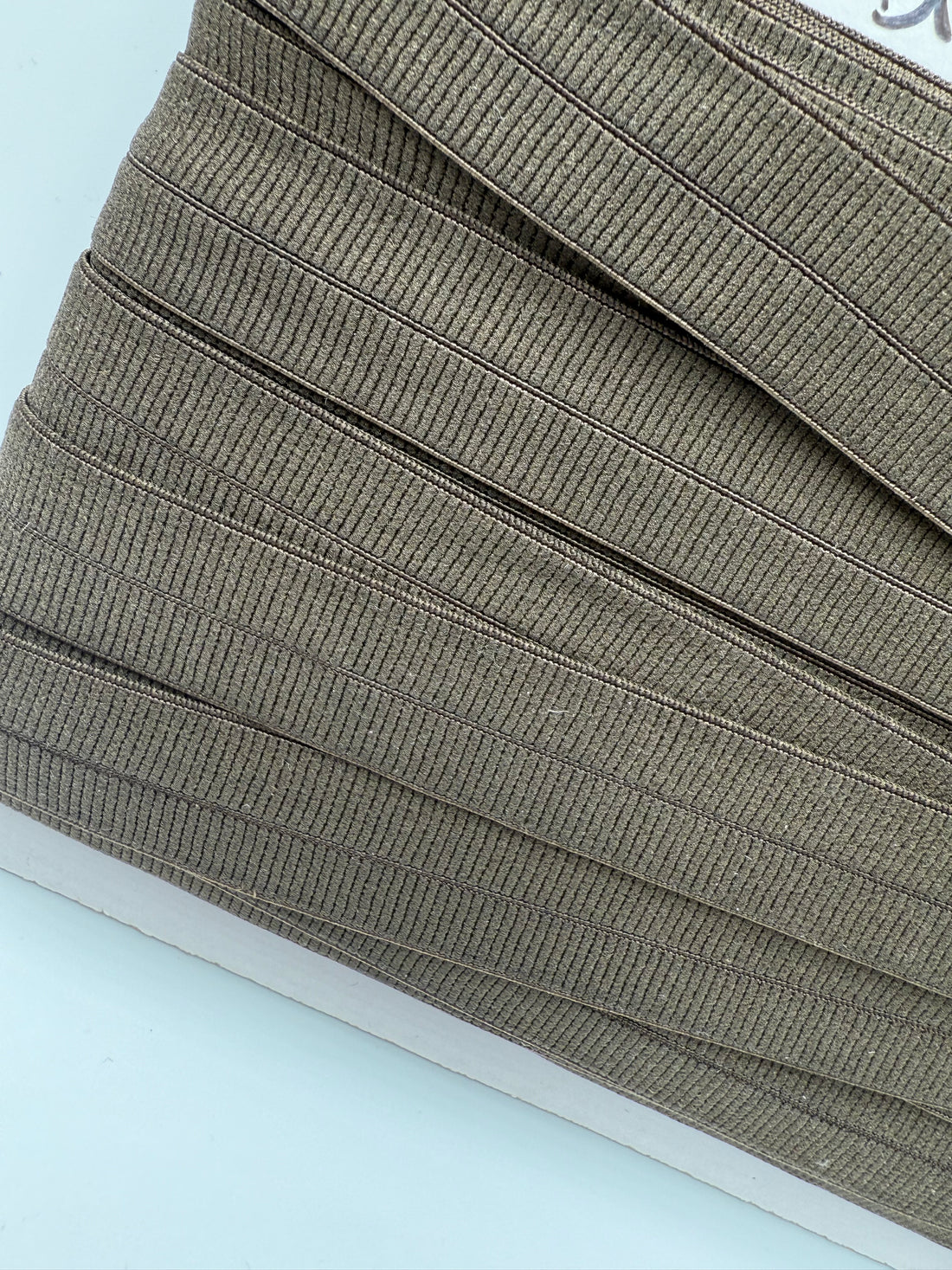 Brun - Foldeelastik 2 cm bred