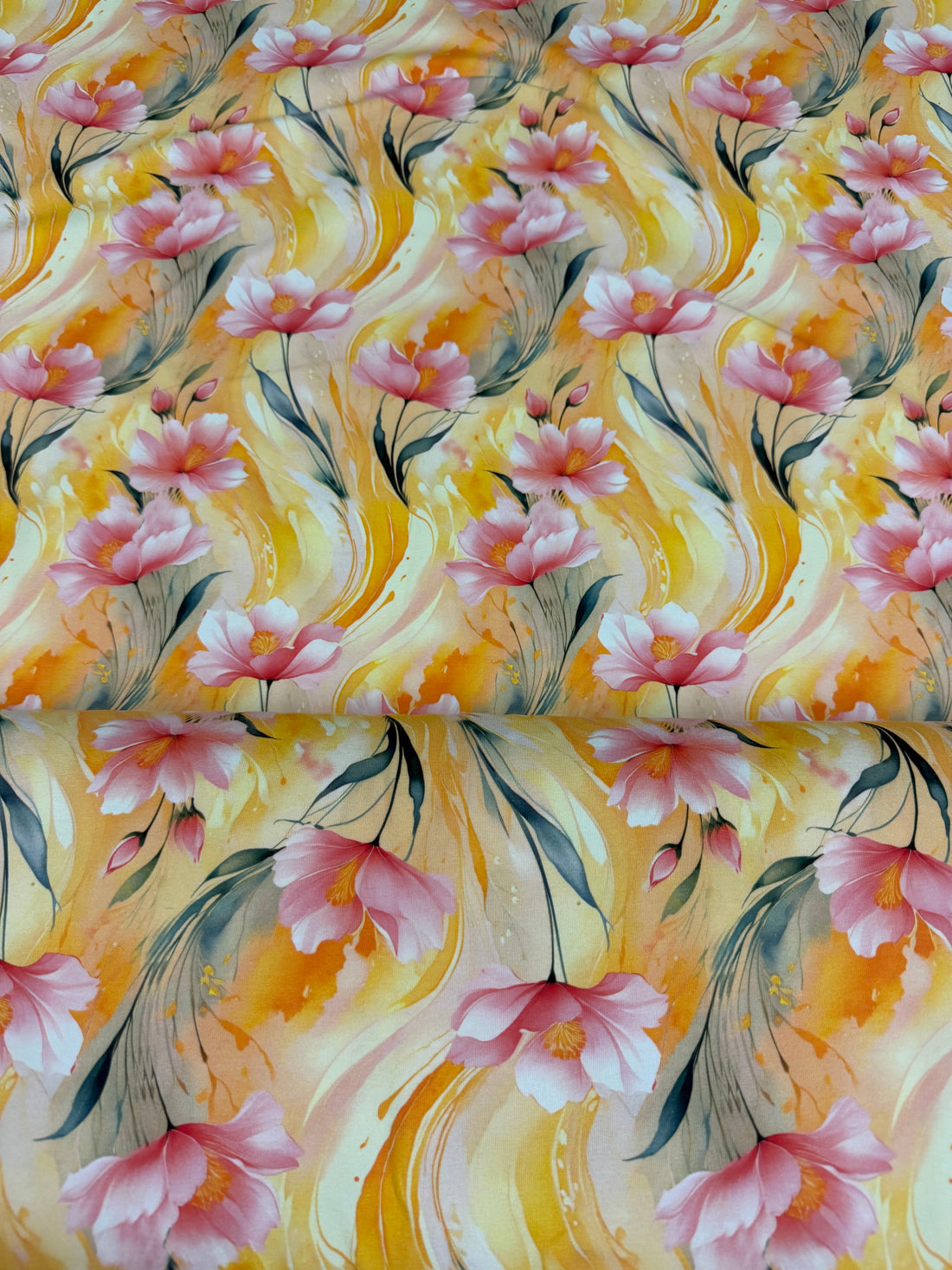 Lyserøde blomster på gul baggrund blomster- Bomulds Jersey