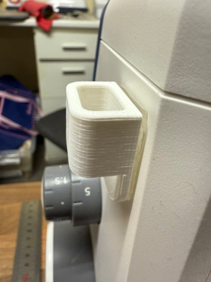 Sakseholder til symaskine/overlock, coverstitch