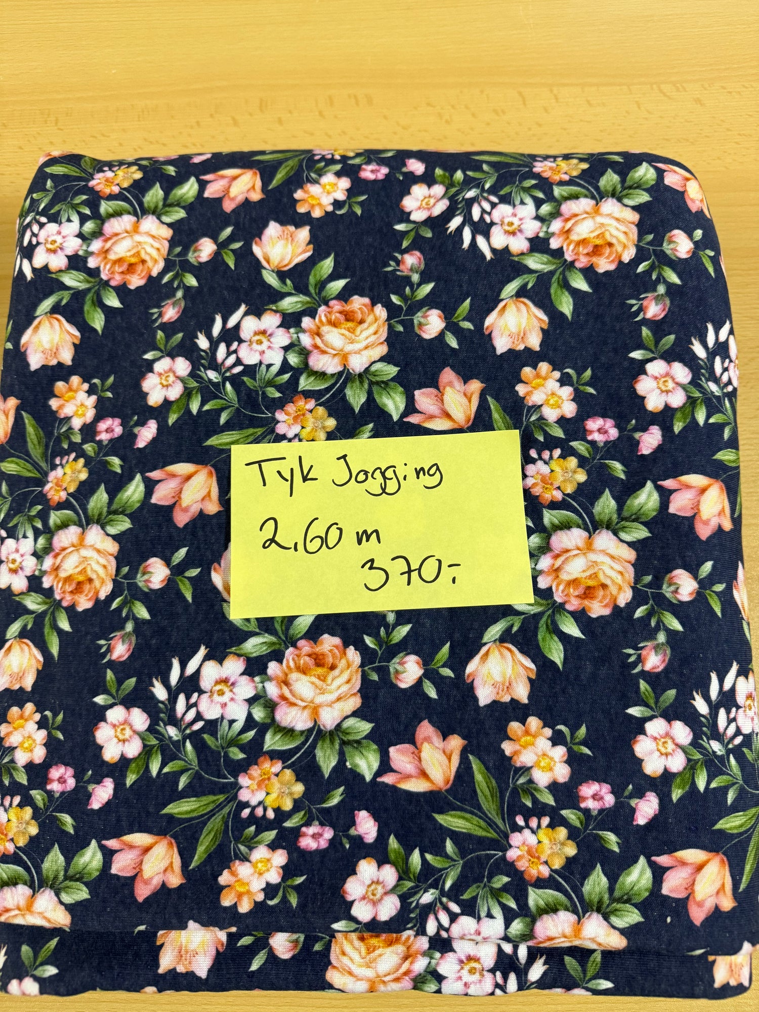 REST 2,6 m- tyk jogging blomster på navy baggrund